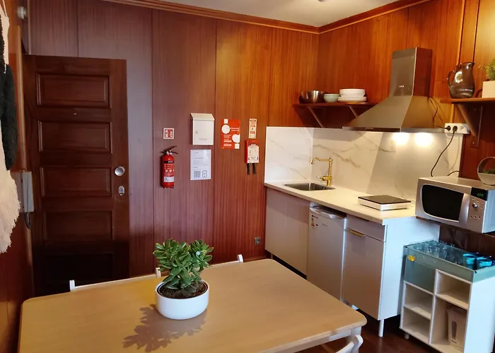 Travel And Live Poveiros Oporto