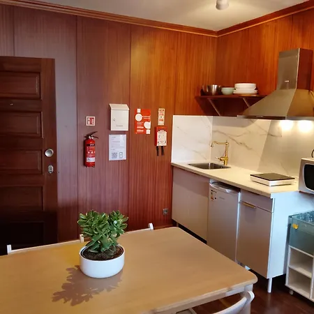 Travel And Live Poveiros Porto